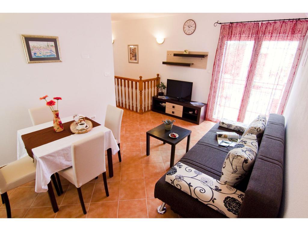Apartments Cambi Kaštela 部屋 写真