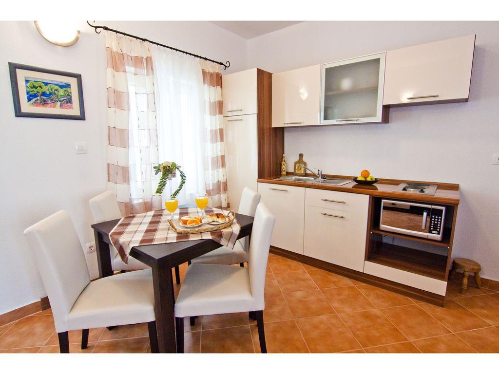 Apartments Cambi Kaštela 部屋 写真