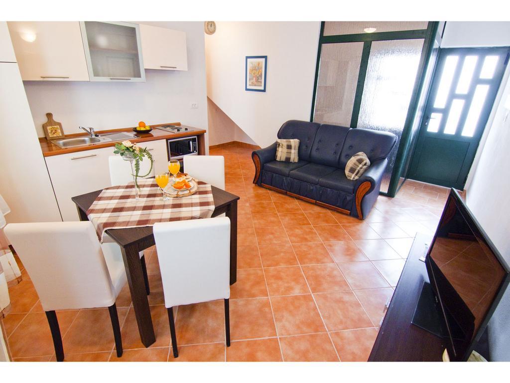 Apartments Cambi Kaštela 部屋 写真